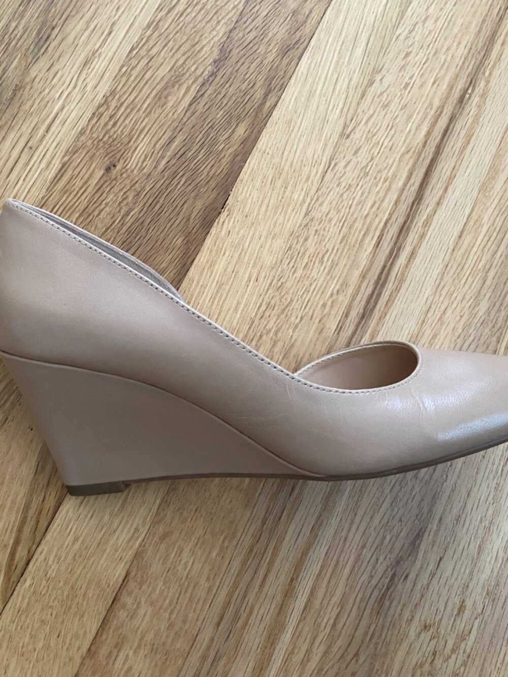 Franco Sarto Beige Leather D'Orsay Wedge Pumps - Size 6.5 - Picture 7 of 11